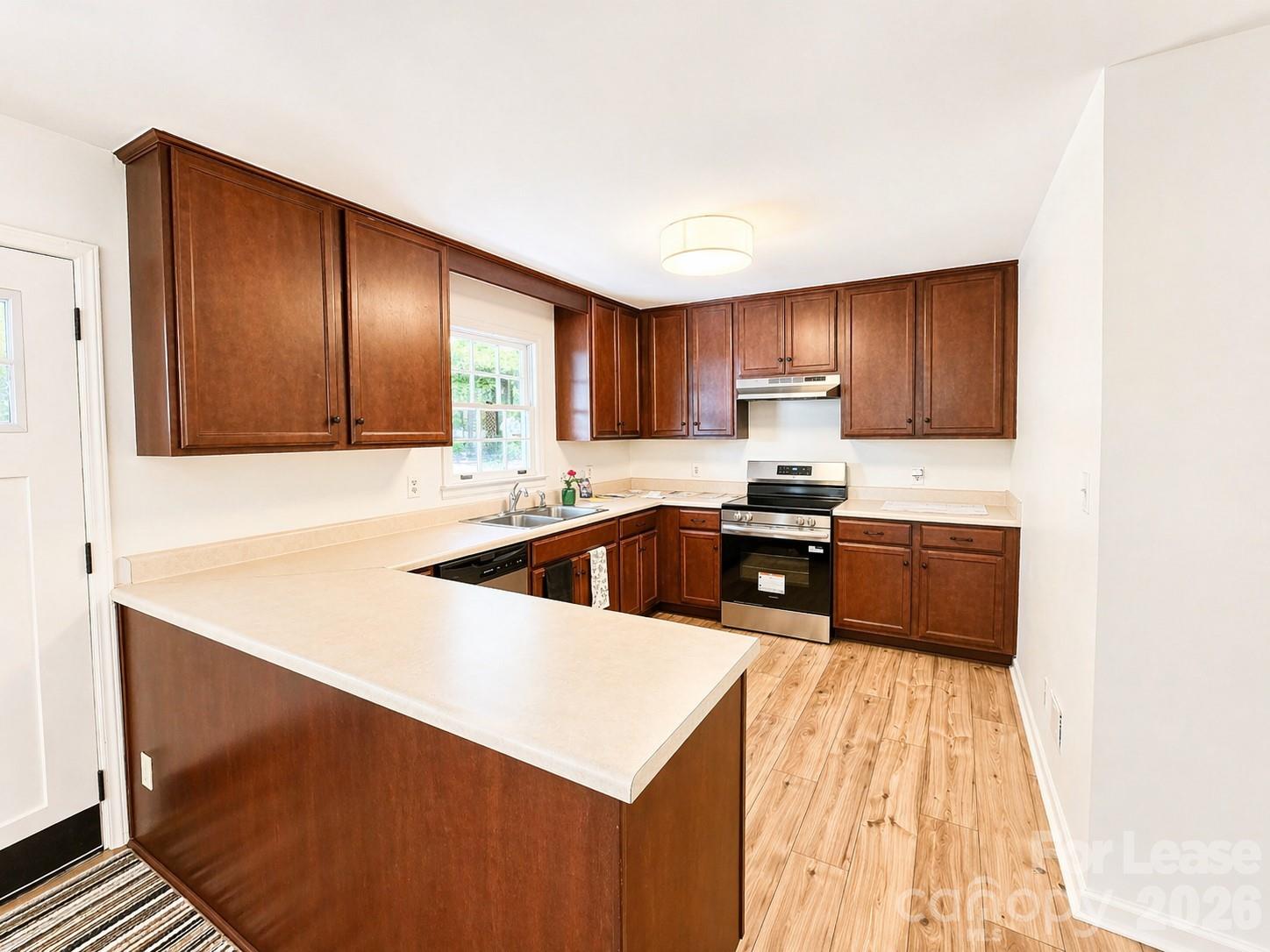 2736 Miranda Road Charlotte, NC 28216 - Photo 4 of 12