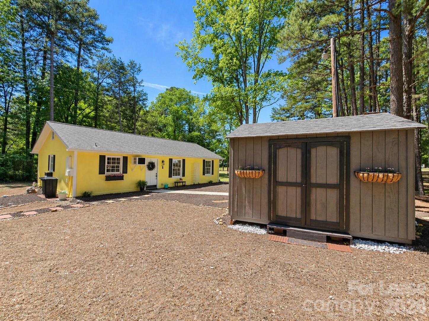 2736 Miranda Road Charlotte, NC 28216 - Photo 10 of 12