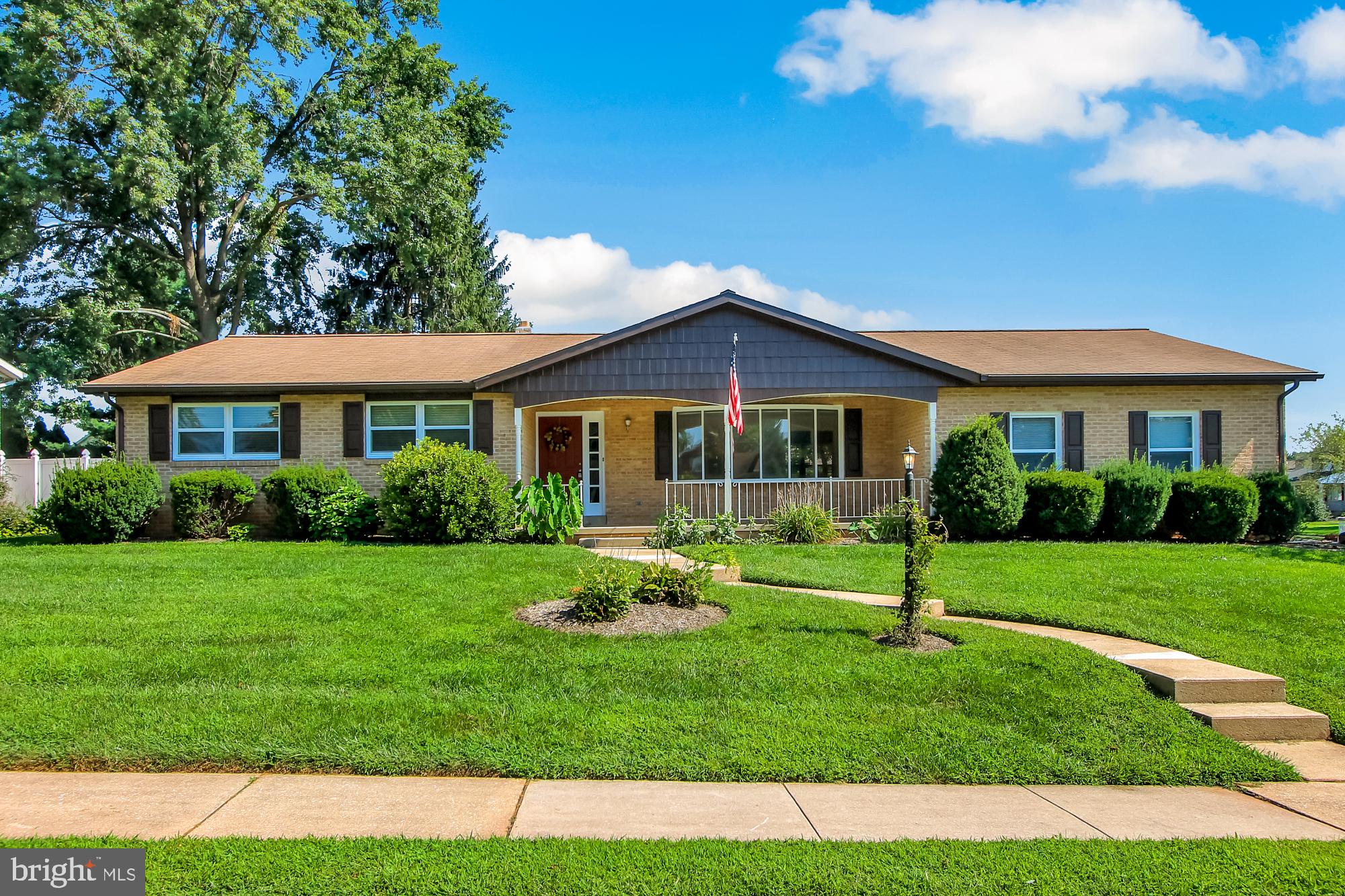1945 Hampton Road York, PA 17408 - Photo 1 of 28 Gallery Image 1