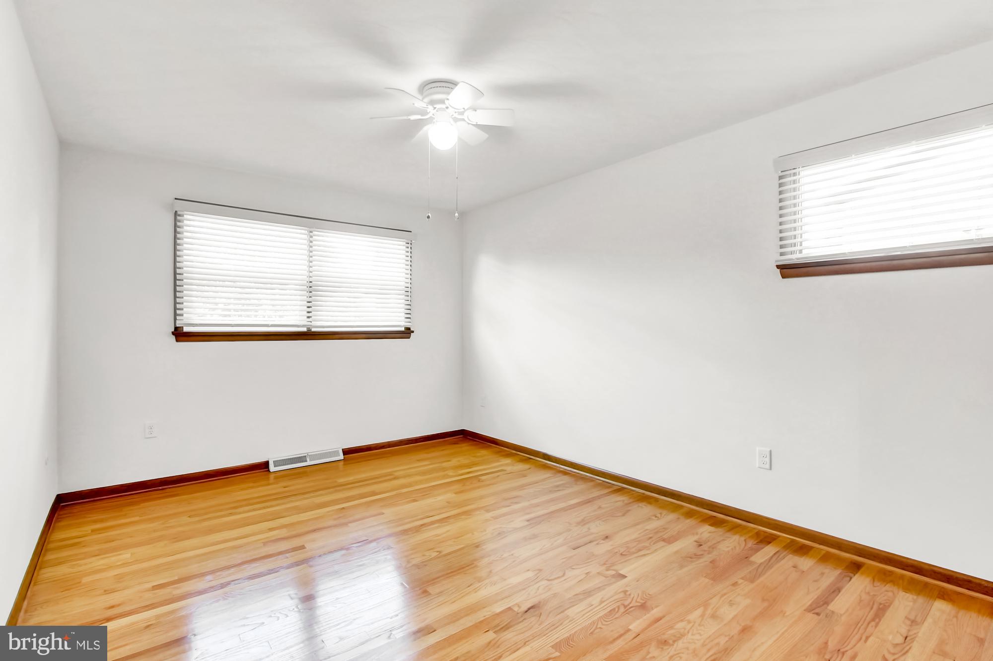 1945 Hampton Road York, PA 17408 - Photo 21 of 28 Gallery Image 21