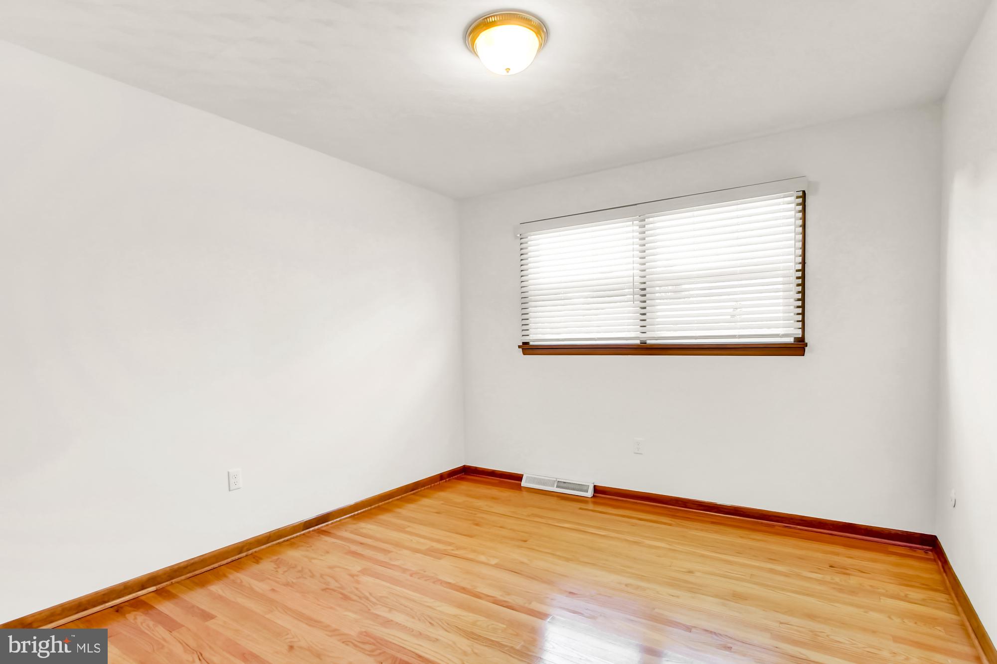 1945 Hampton Road York, PA 17408 - Photo 22 of 28 Gallery Image 22