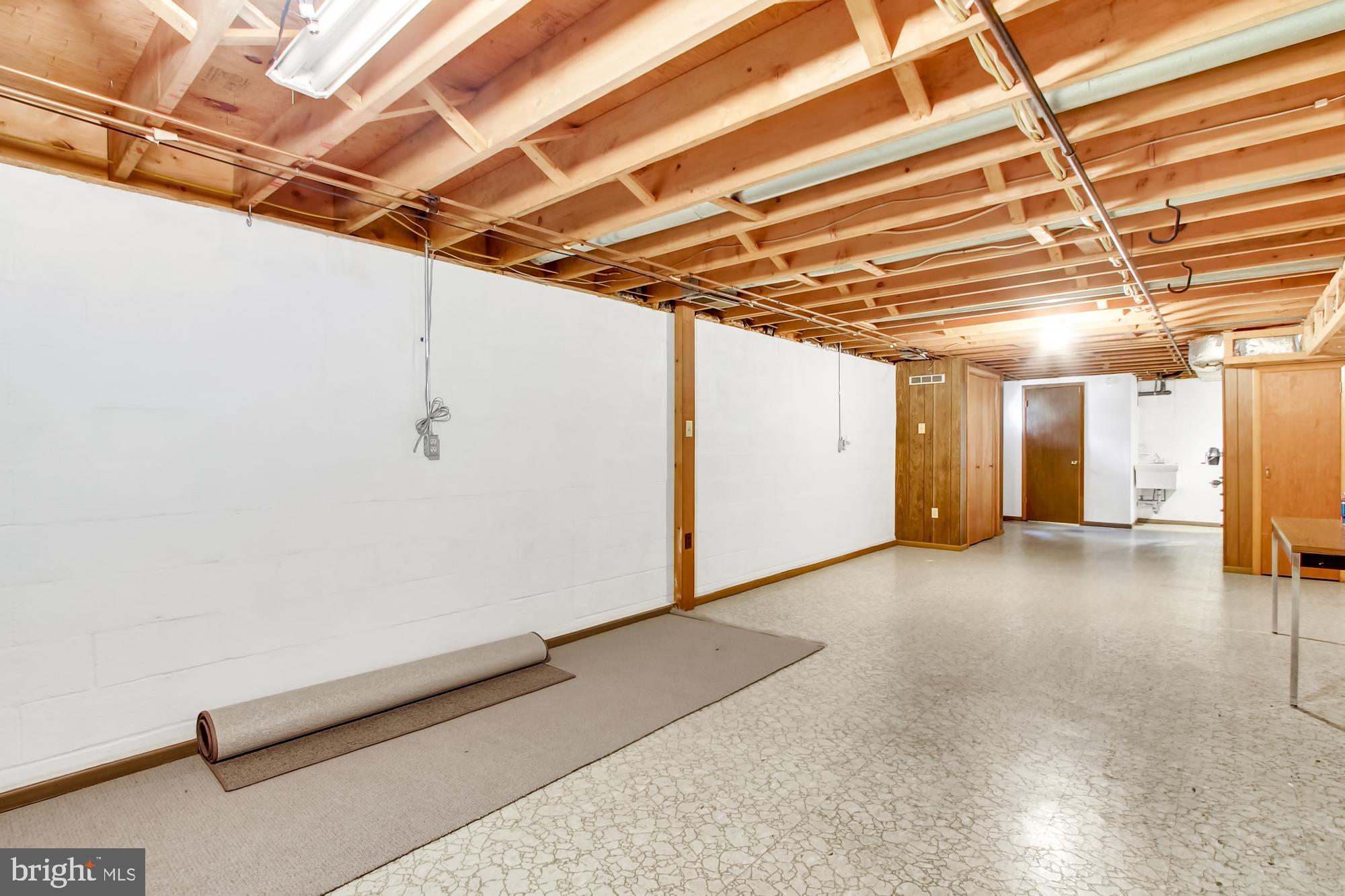 1945 Hampton Road York, PA 17408 - Photo 24 of 28 Gallery Image 24