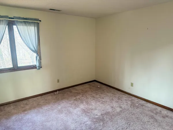 $265,900 | 1139 Lakeridge Road, Danville, IL 61832