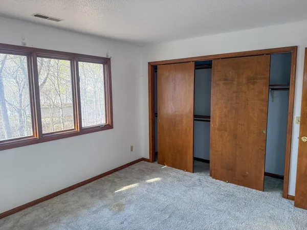 $265,900 | 1139 Lakeridge Road, Danville, IL 61832