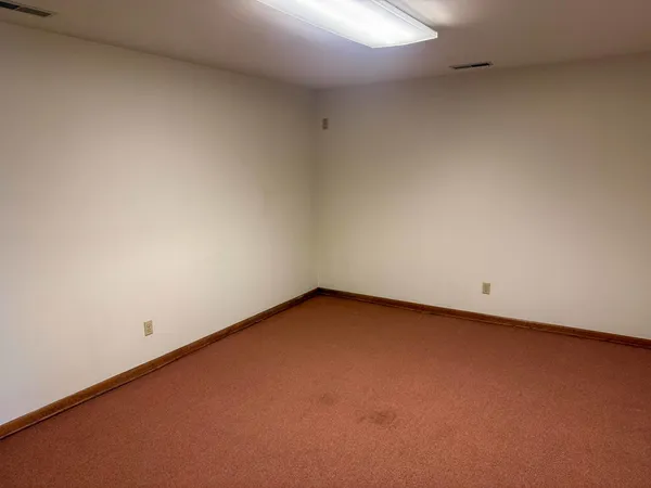 $265,900 | 1139 Lakeridge Road, Danville, IL 61832