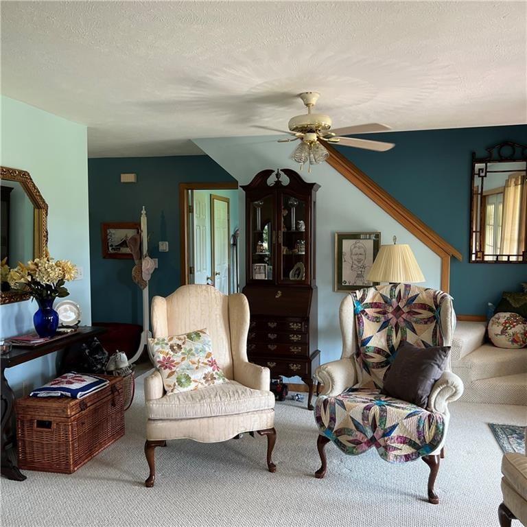32753 Teepleville Road Centerville, PA 16404 - Photo 5 of 24 a living room with furniture