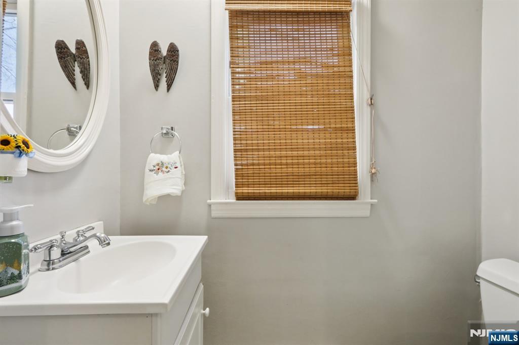 21 Rowe Street Bloomfield, NJ 07003 - Photo 20 of 39