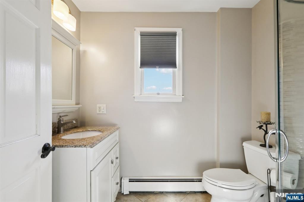 21 Rowe Street Bloomfield, NJ 07003 - Photo 26 of 39