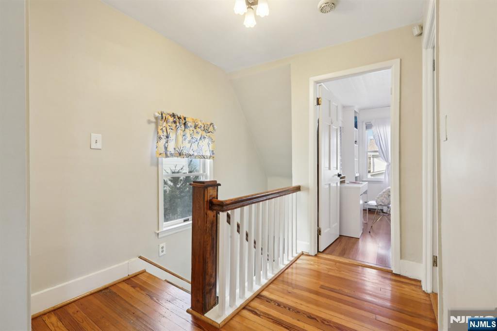 21 Rowe Street Bloomfield, NJ 07003 - Photo 31 of 39