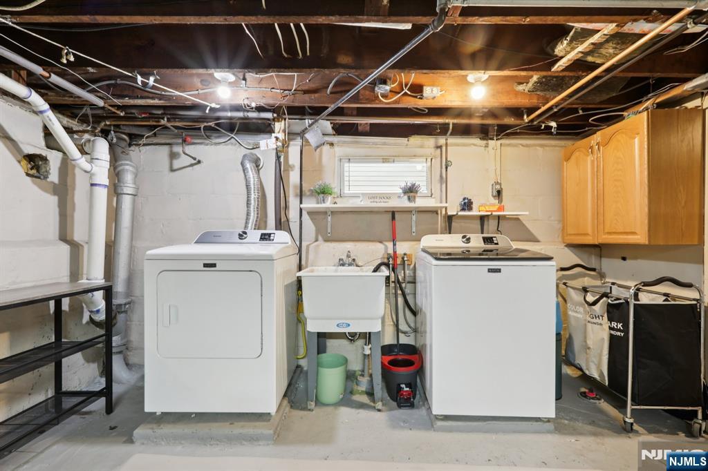 21 Rowe Street Bloomfield, NJ 07003 - Photo 34 of 39