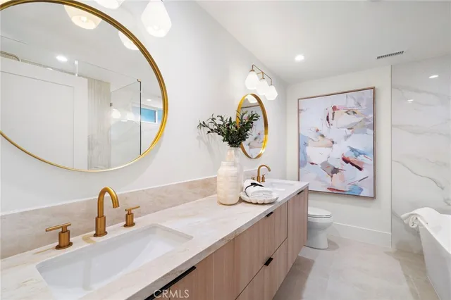 $1,955,000 | 17442 Coronado Lane, Huntington Beach, CA 92647