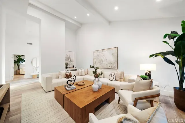 $1,955,000 | 17442 Coronado Lane, Huntington Beach, CA 92647