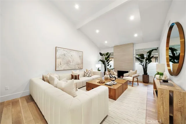 $1,955,000 | 17442 Coronado Lane, Huntington Beach, CA 92647