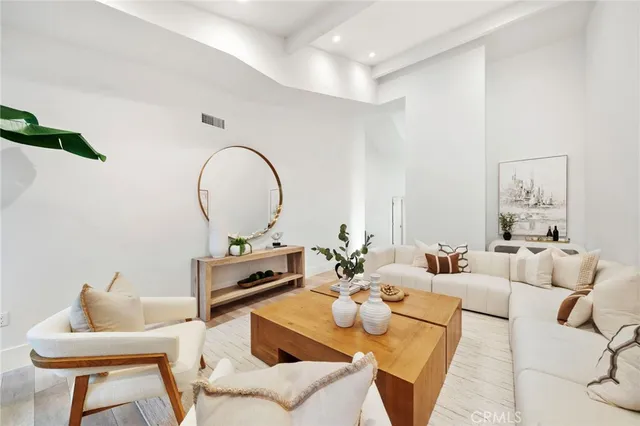 $1,955,000 | 17442 Coronado Lane, Huntington Beach, CA 92647