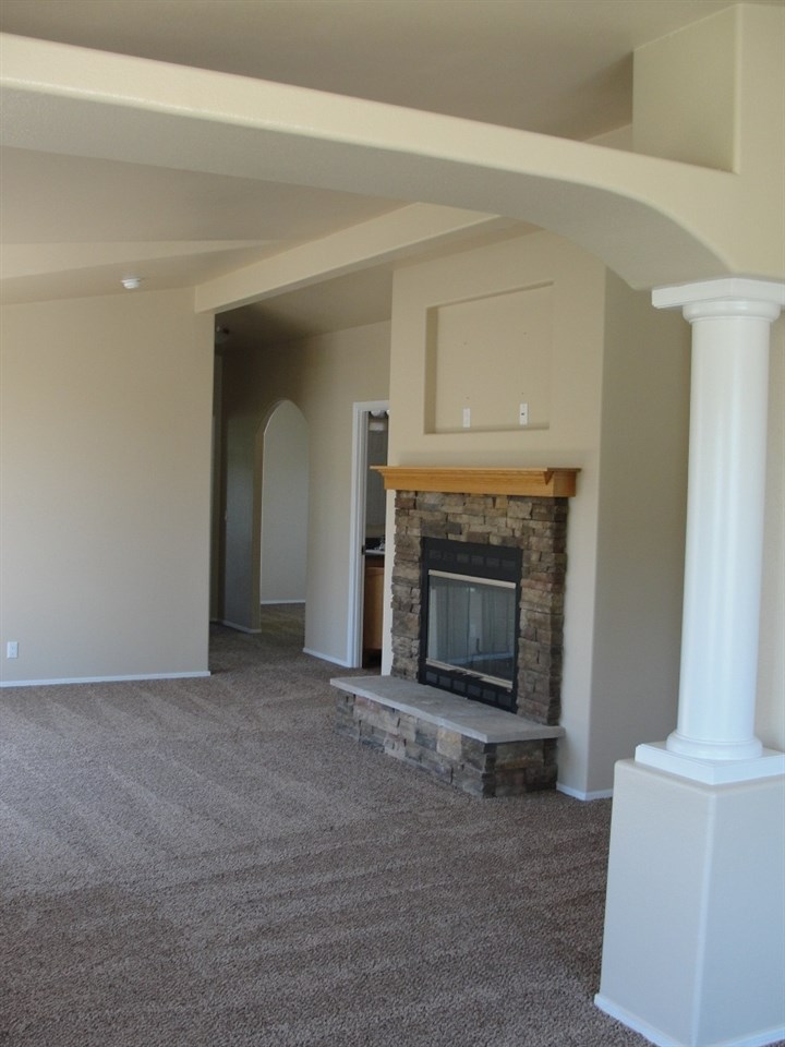 206 Meadowmere Road Deer Park, WA 99006 - Photo 2 of 20 Gallery Image 2