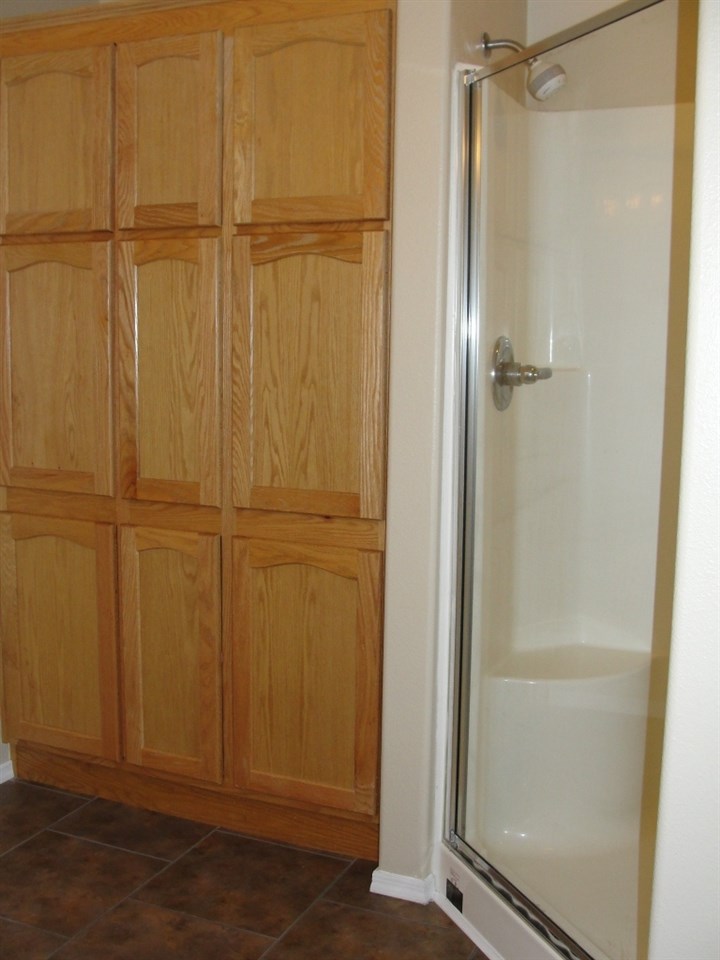 206 Meadowmere Road Deer Park, WA 99006 - Photo 11 of 20 Gallery Image 11