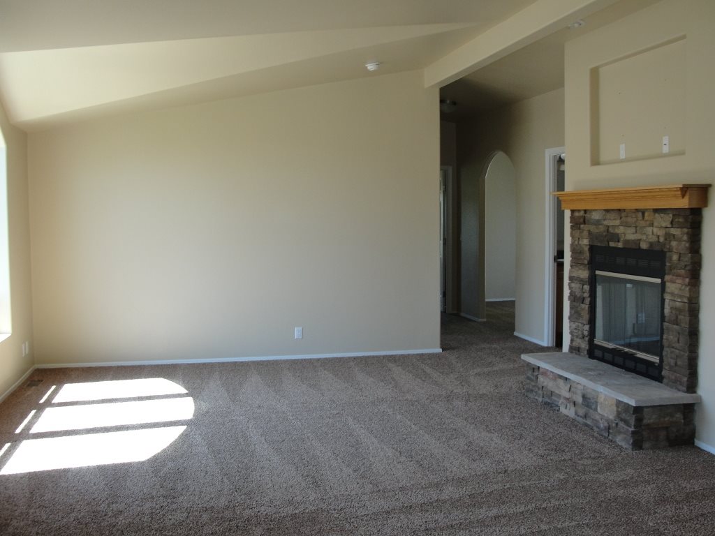 206 Meadowmere Road Deer Park, WA 99006 - Photo 3 of 20 Gallery Image 3