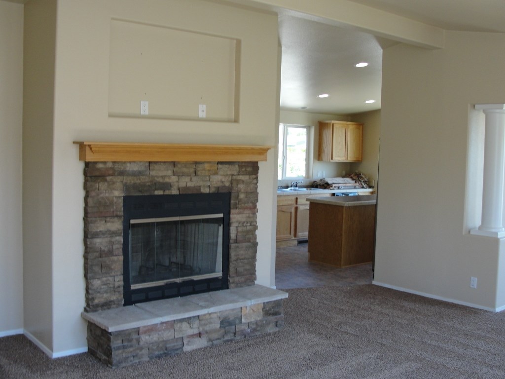 206 Meadowmere Road Deer Park, WA 99006 - Photo 5 of 20 Gallery Image 5