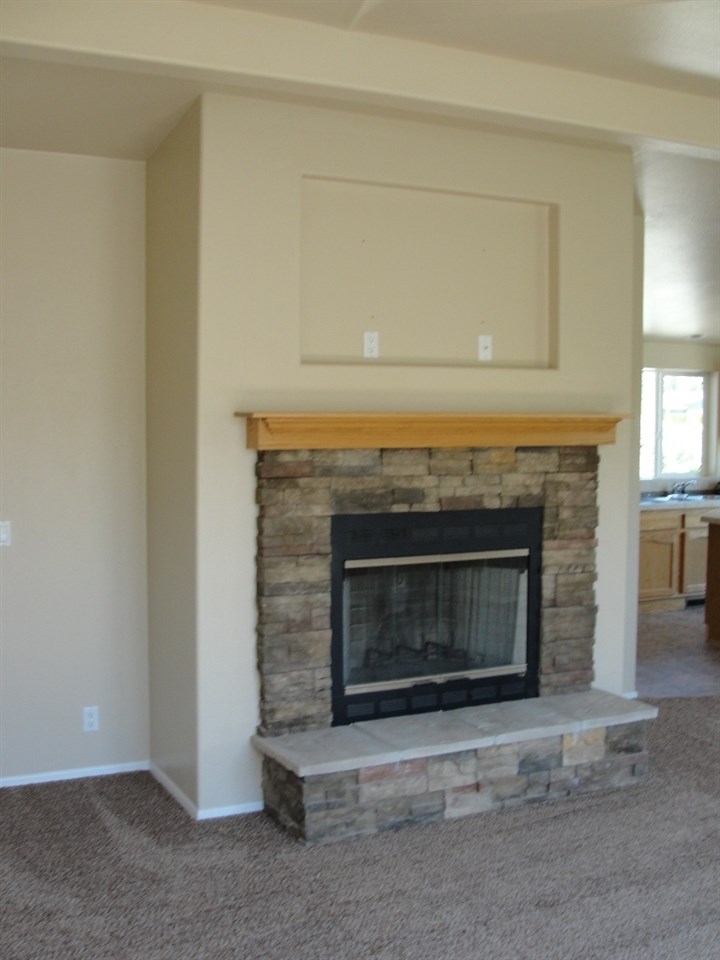 206 Meadowmere Road Deer Park, WA 99006 - Photo 6 of 20 Gallery Image 6