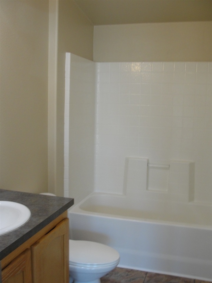 206 Meadowmere Road Deer Park, WA 99006 - Photo 7 of 20 Gallery Image 7