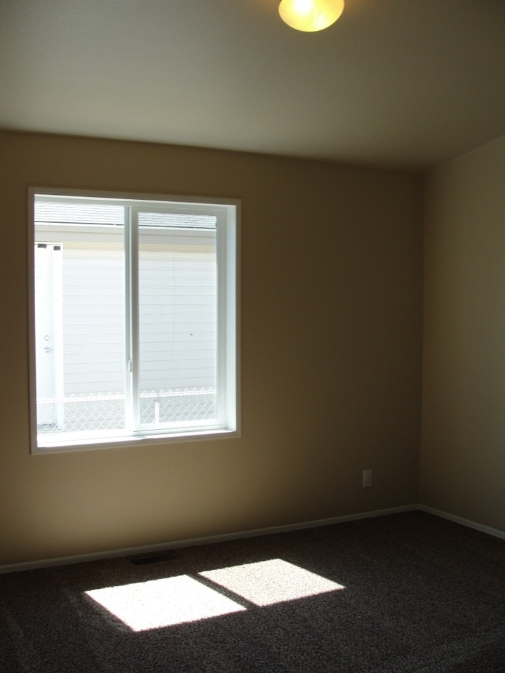 206 Meadowmere Road Deer Park, WA 99006 - Photo 8 of 20 Gallery Image 8