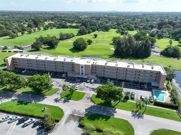 $240,000 | 5100 Southwest 90th Avenue, Unit 314, Cooper City, FL 33328