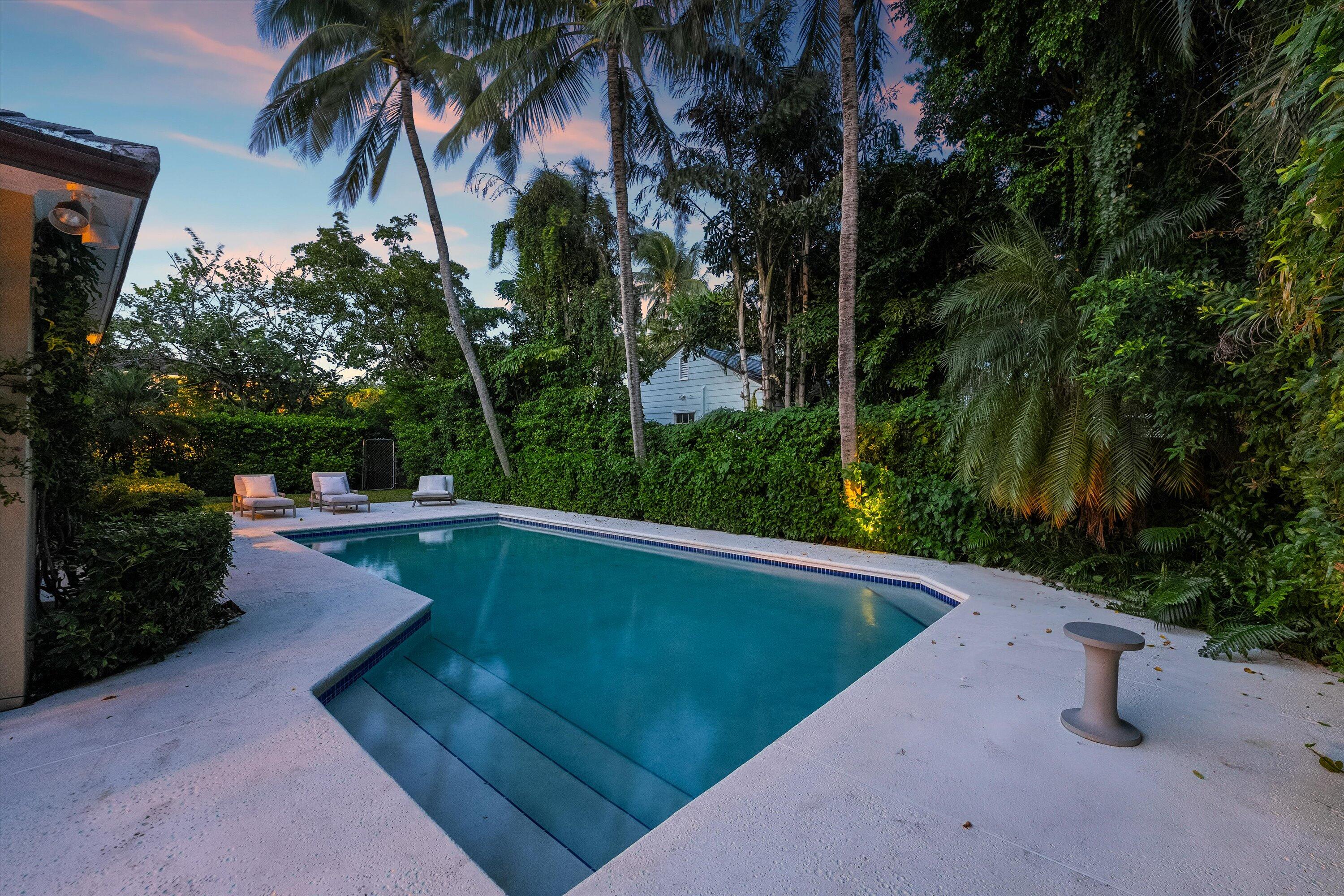 274 Monterey Road Palm Beach, FL 33480 - Photo 37 of 53 Secluded