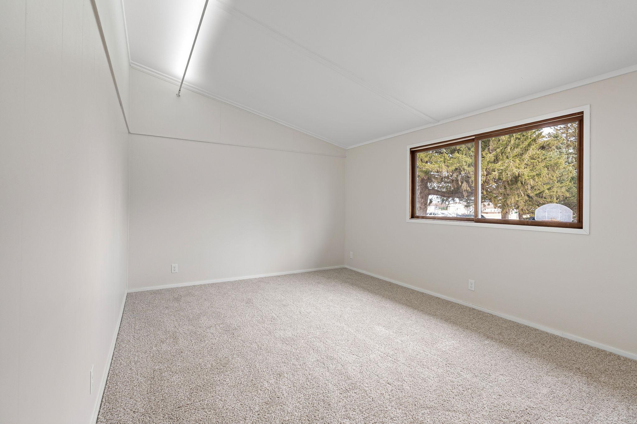 633 3rd Street Northeast Blooming Prairie, MN 55917 - Photo 27 of 47