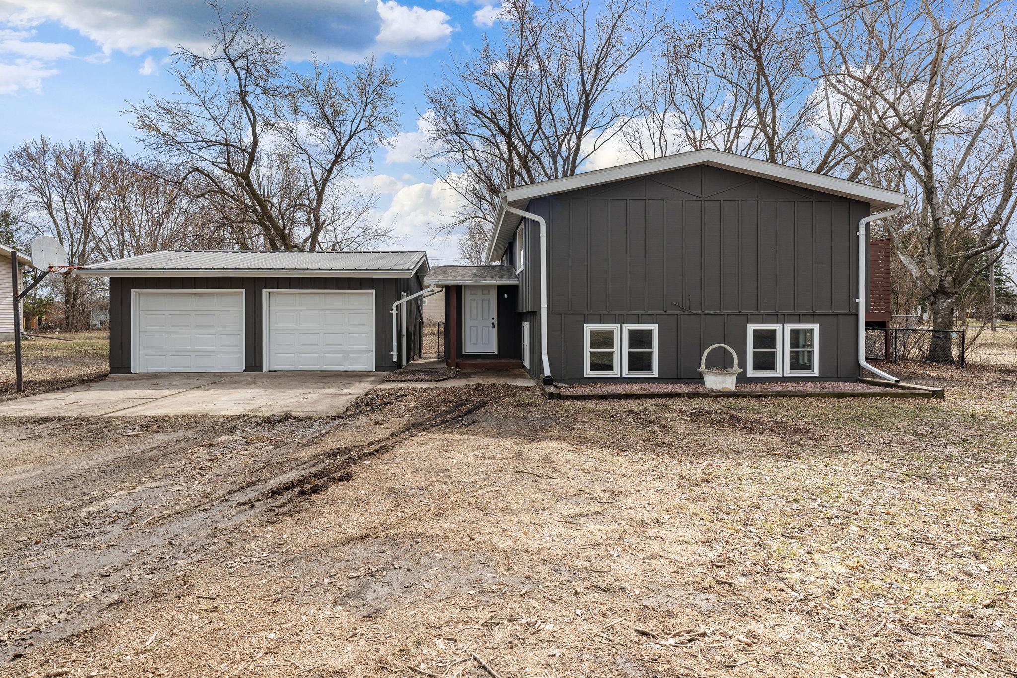 633 3rd Street Northeast Blooming Prairie, MN 55917 - Photo 3 of 47