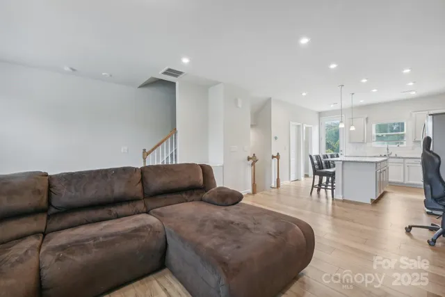 $344,500 | 1134 Keydet Drive, Charlotte, NC 28216