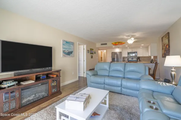 $2,900 | 4800 Ocean Beach Boulevard, Unit 215, Cocoa Beach, FL 32931
