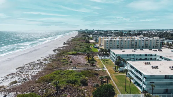 $2,900 | 4800 Ocean Beach Boulevard, Unit 215, Cocoa Beach, FL 32931