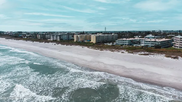 $2,900 | 4800 Ocean Beach Boulevard, Unit 215, Cocoa Beach, FL 32931