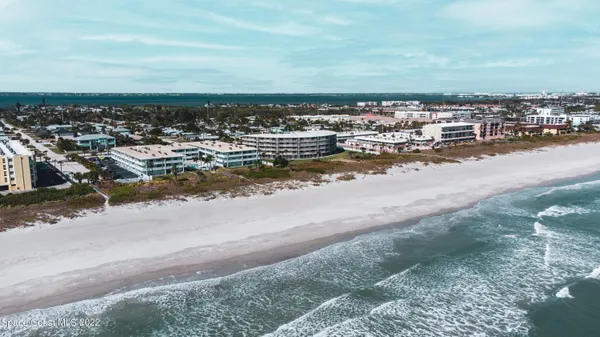 $2,900 | 4800 Ocean Beach Boulevard, Unit 215, Cocoa Beach, FL 32931
