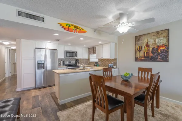 $2,900 | 4800 Ocean Beach Boulevard, Unit 215, Cocoa Beach, FL 32931