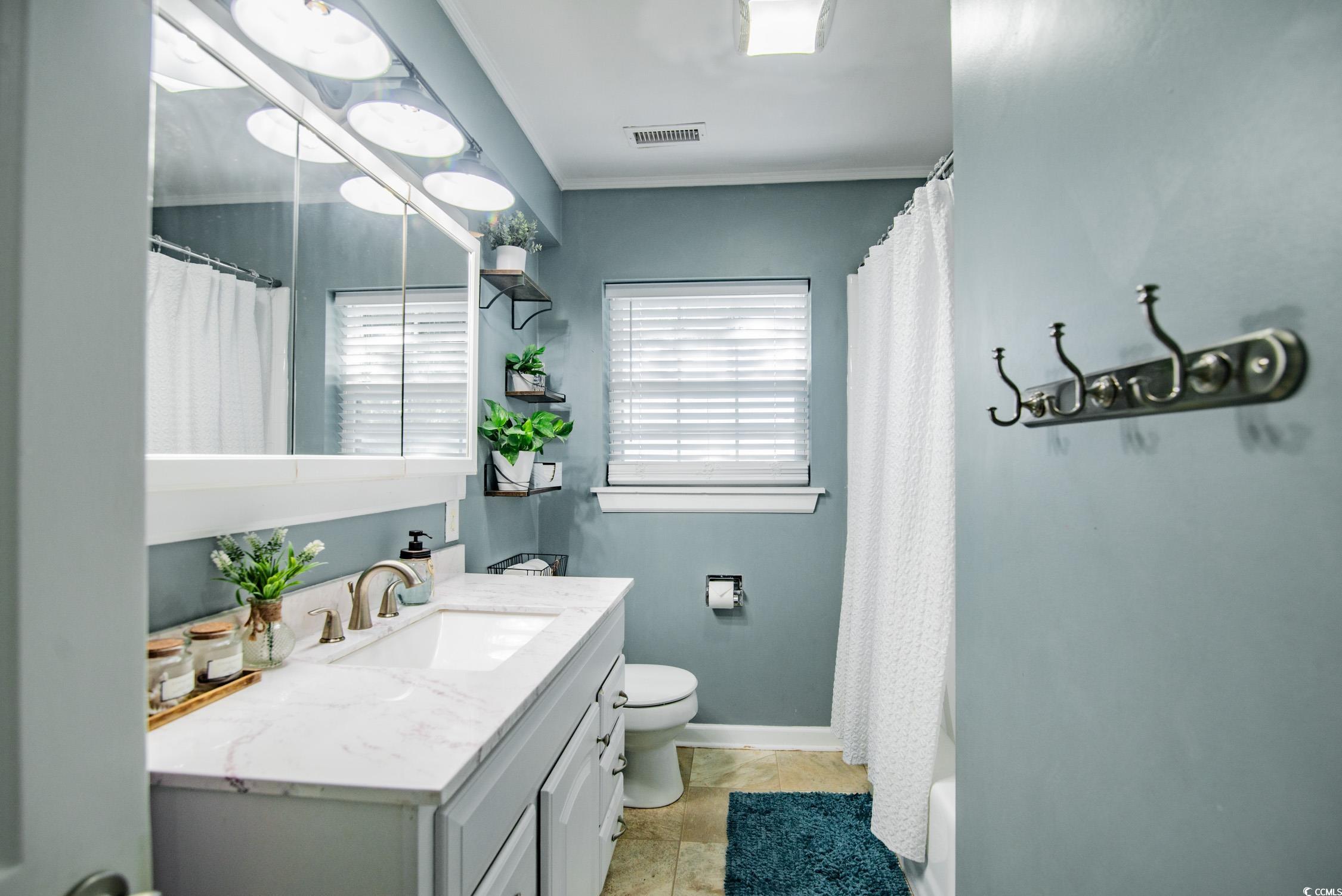 1916 Jasper Street Georgetown, SC 29440 - Photo 13 of 35 Full bathroom featuring shower / bath combination