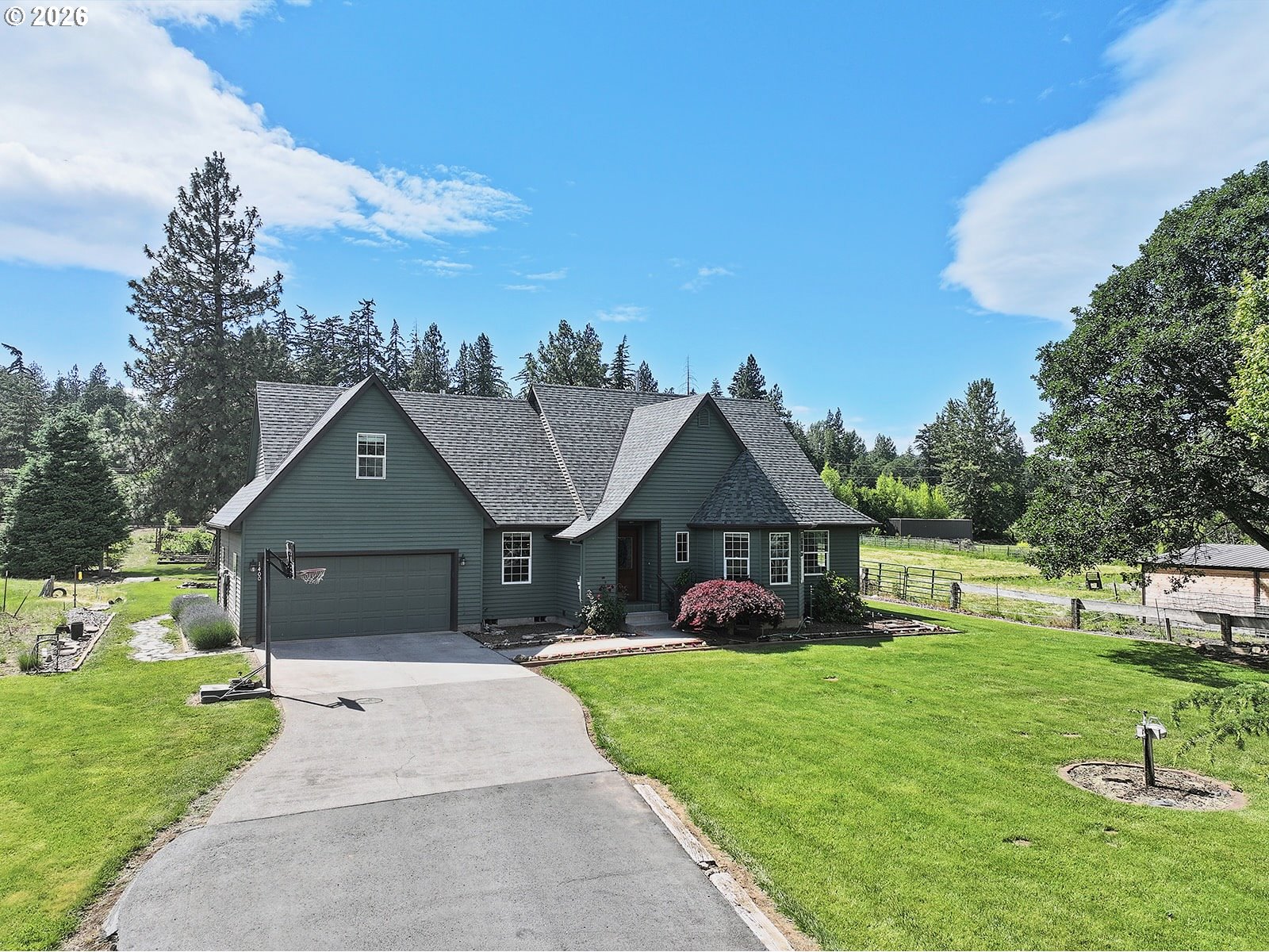 1400 Rockford Road Hood River, OR 97031 - Photo 2 of 47