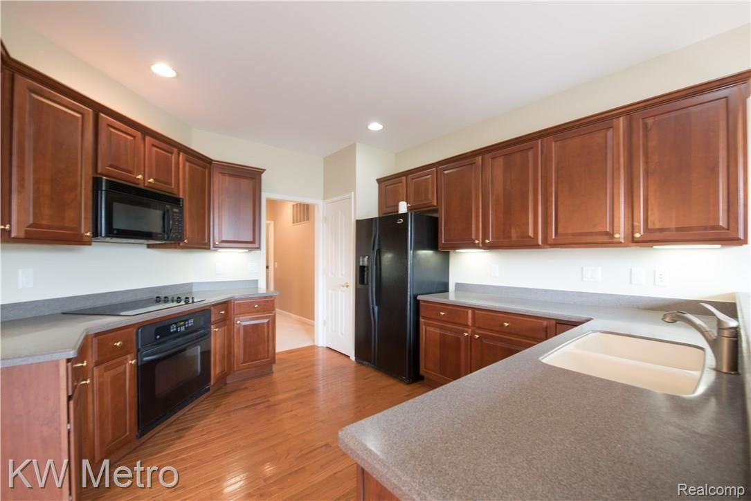 5119 Belmonte Drive Rochester, MI 48306 - Photo 26 of 55 Belmote-26.jpg