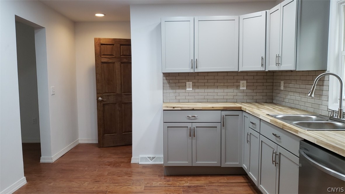 201 Roxford Road North Salina, NY 13208 - Photo 12 of 22 Gallery Image 12