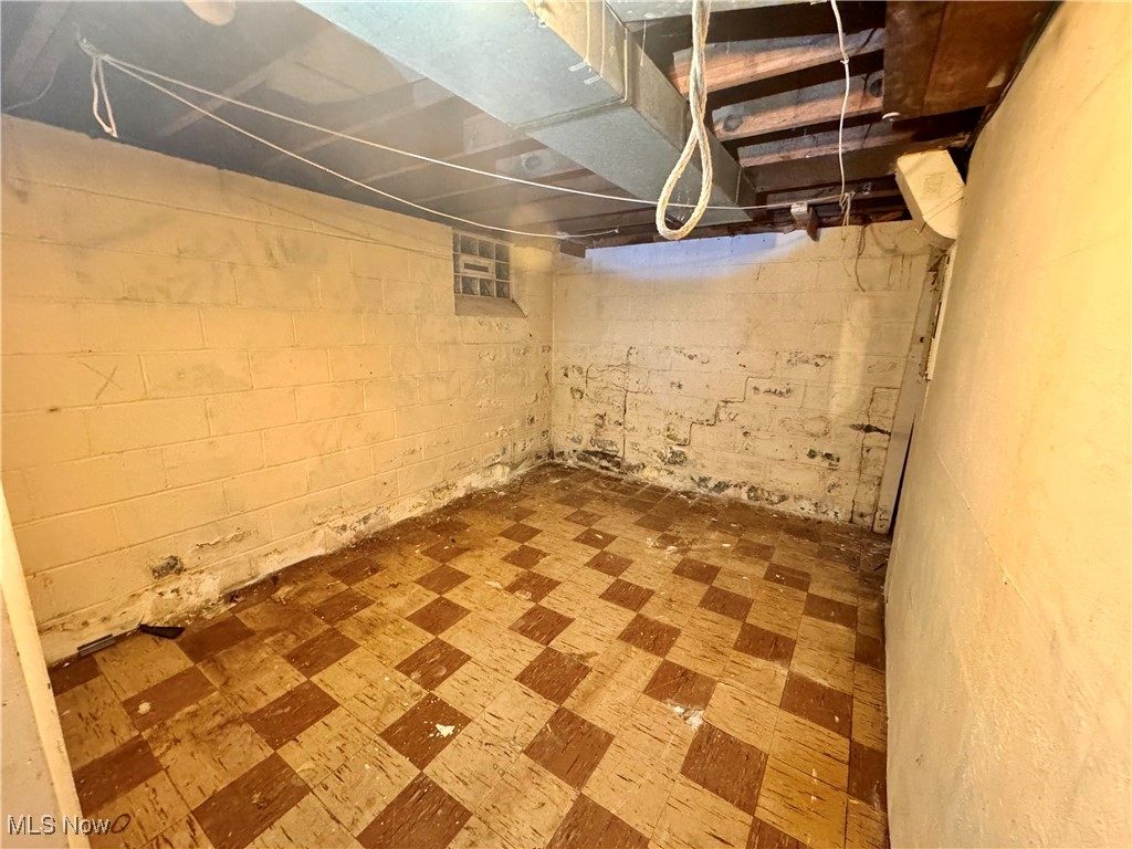4770 Burleigh Road Cleveland, OH 44125 - Photo 17 of 22 Unfinished below grade area featuring light floors