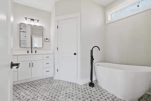 $1,225,000 | 145 Oak Bay Drive, Georgetown, SC 29440