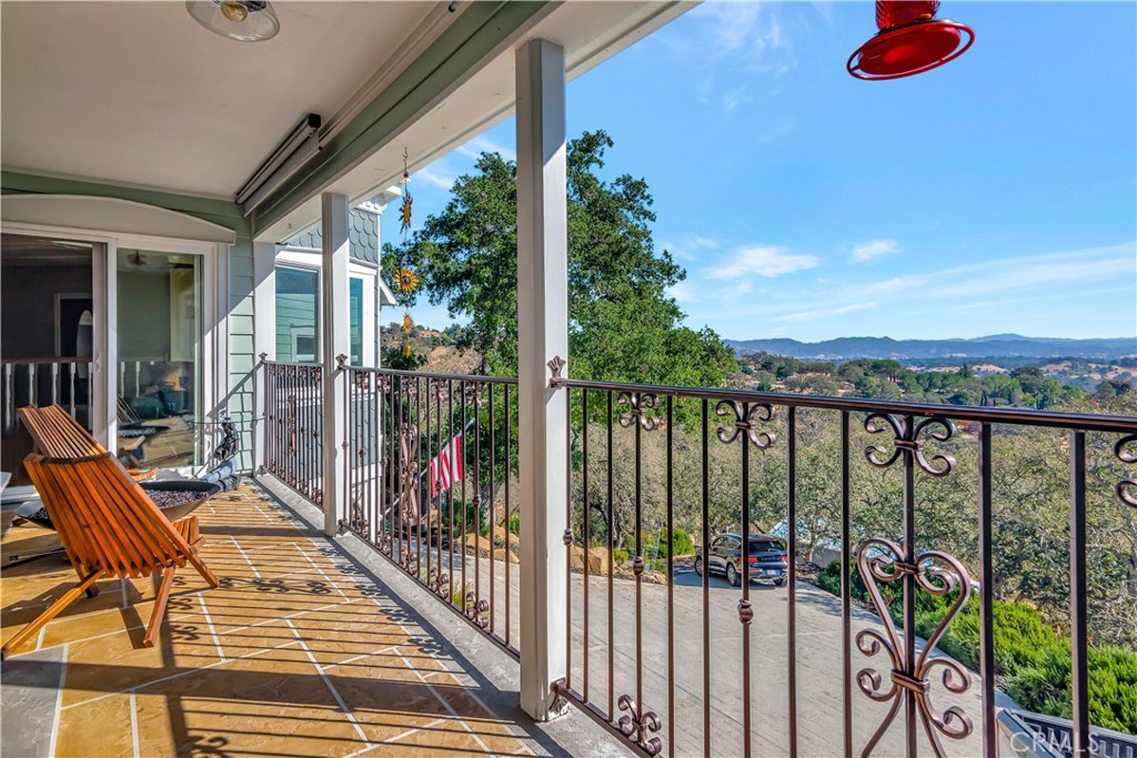 9345 Barranco Road Atascadero, CA 93422 - Photo 19 of 49 Main bedroom deck with gorgeous views