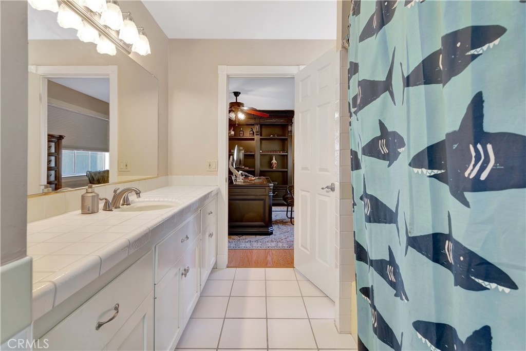 9345 Barranco Road Atascadero, CA 93422 - Photo 30 of 49 Hall Bath