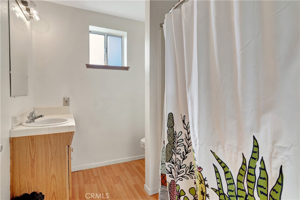 9345 Barranco Road Atascadero, CA 93422 - Photo 44 of 49 guest house bathroom.