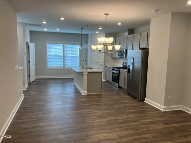 $1,750 | 2042 Fishamble Street, Fuquay-Varina, NC 27526