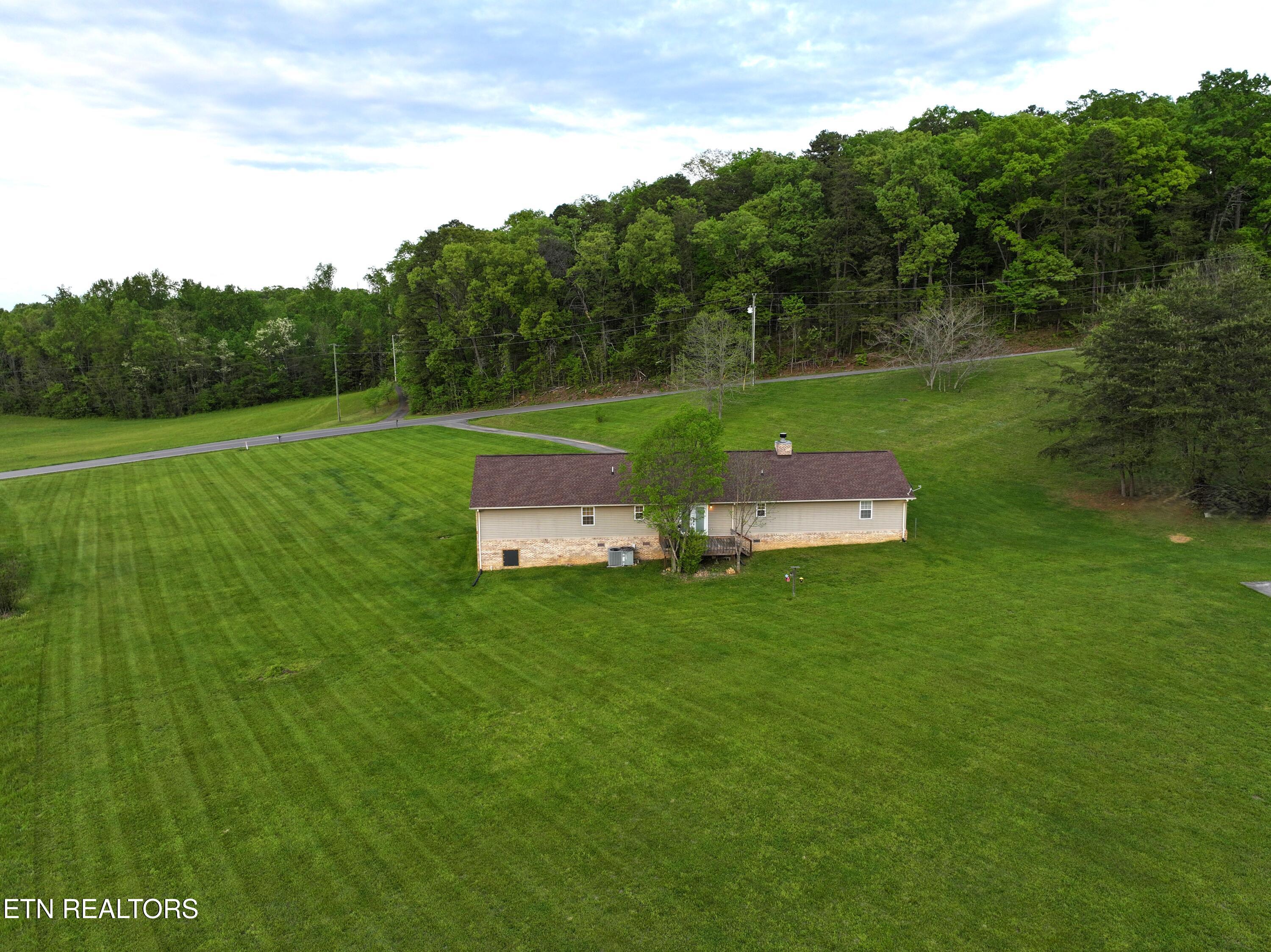 3643 Thomas Cross Road Sevierville, TN 37876 - Photo 13 of 48 Back Yard