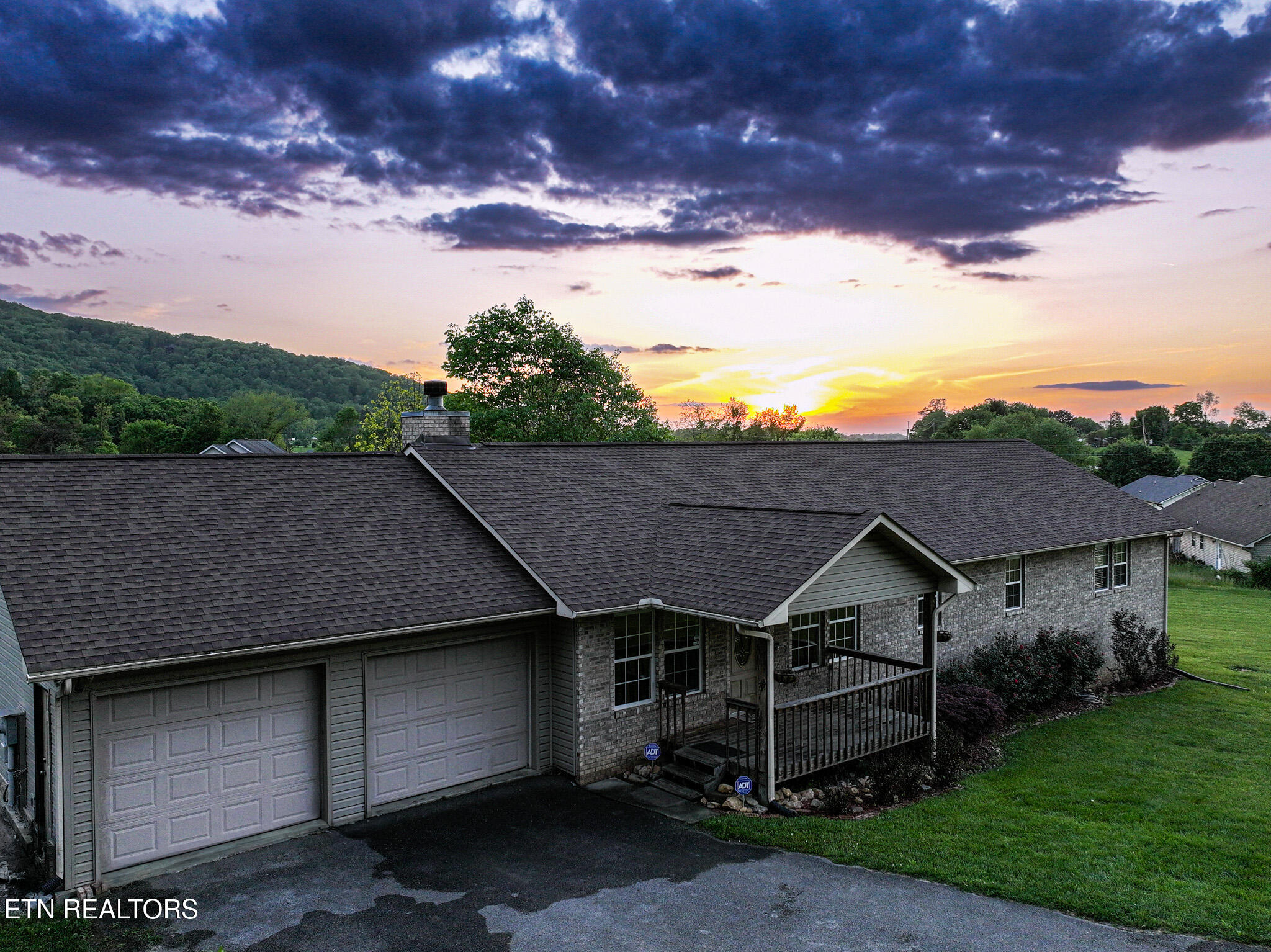 3643 Thomas Cross Road Sevierville, TN 37876 - Photo 2 of 48 Sunset New 5