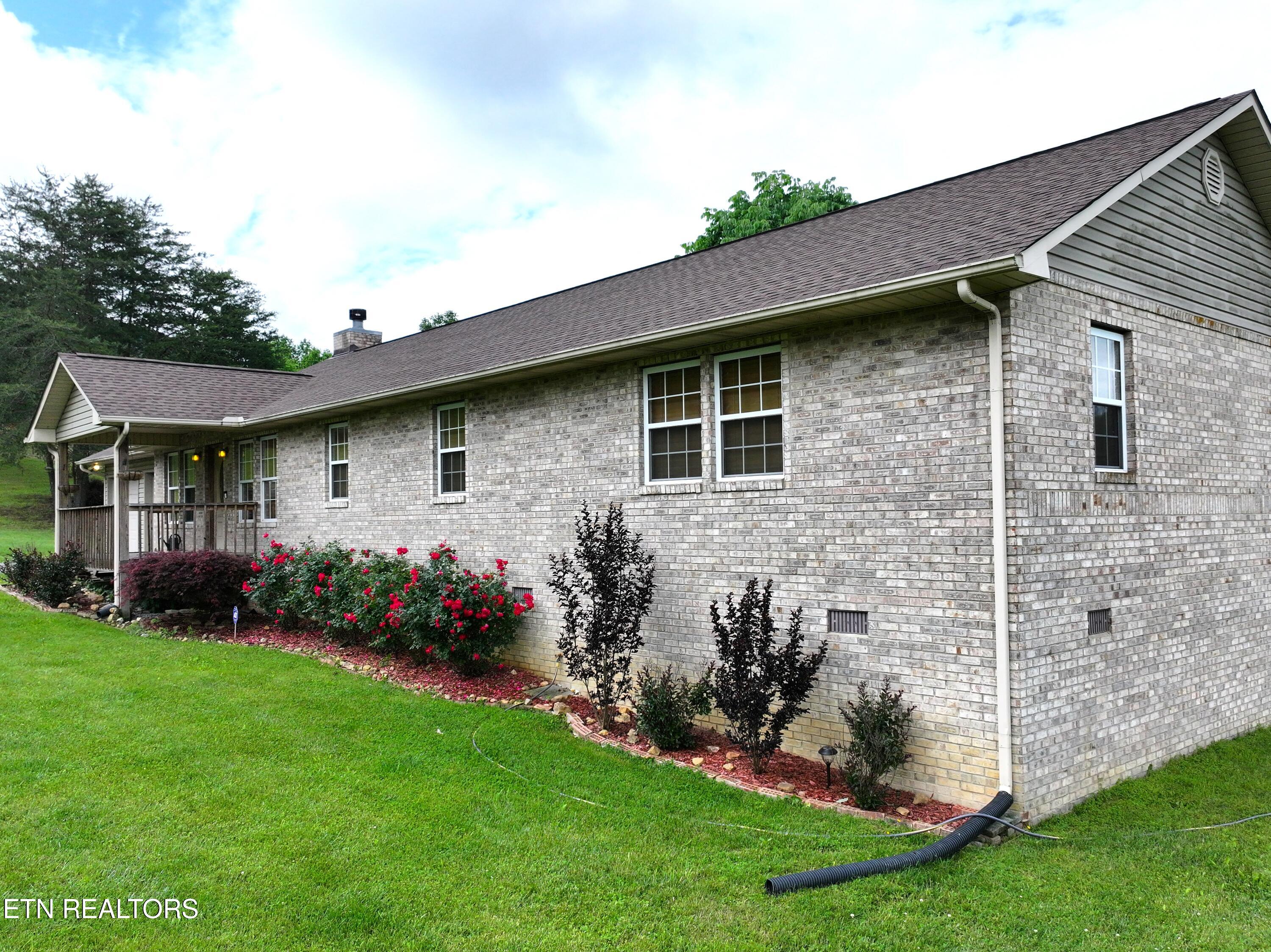 3643 Thomas Cross Road Sevierville, TN 37876 - Photo 6 of 48 DJI_20250514111855_0130_D