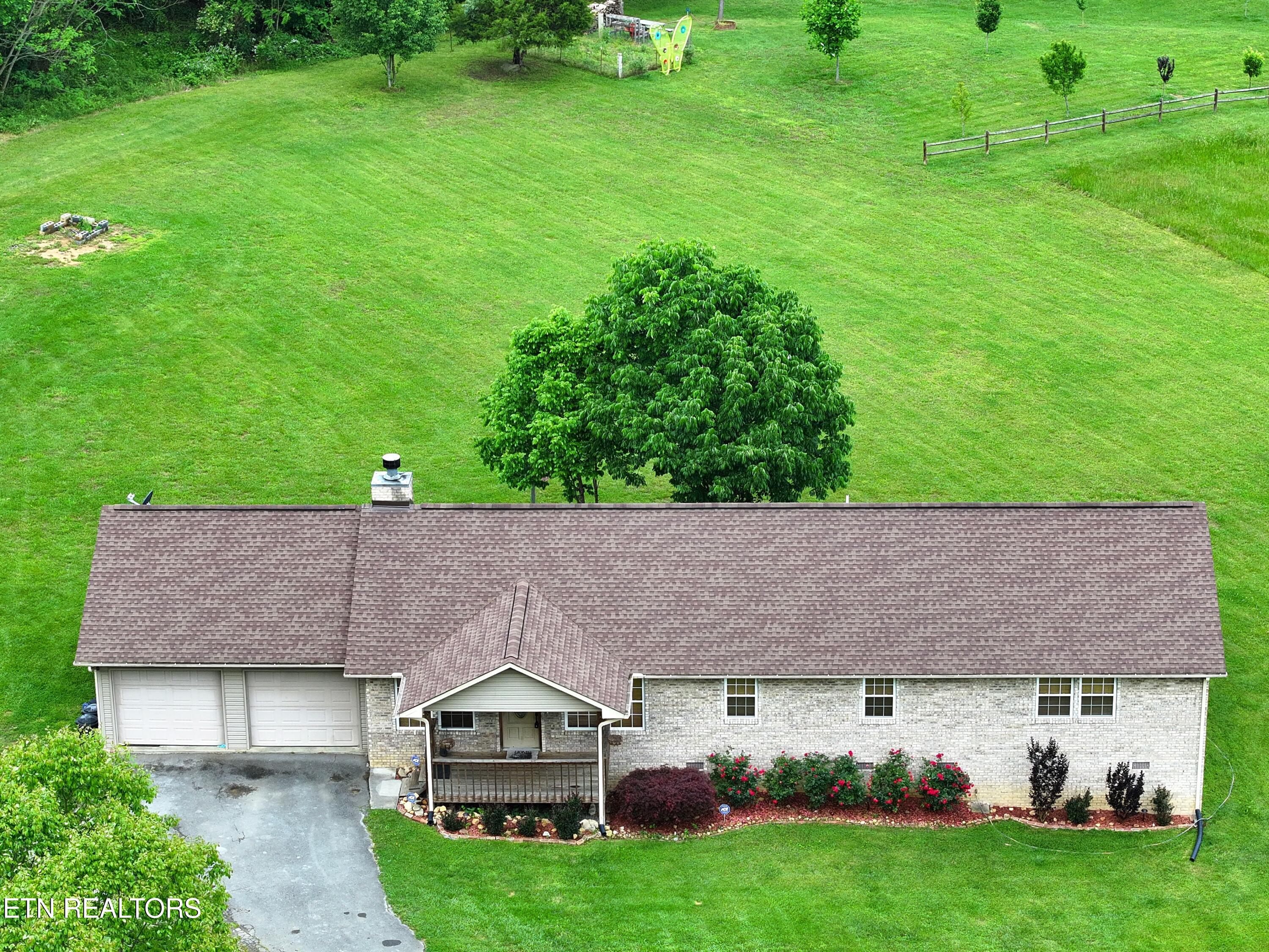 3643 Thomas Cross Road Sevierville, TN 37876 - Photo 9 of 48 DJI_20250514121302_0140_D