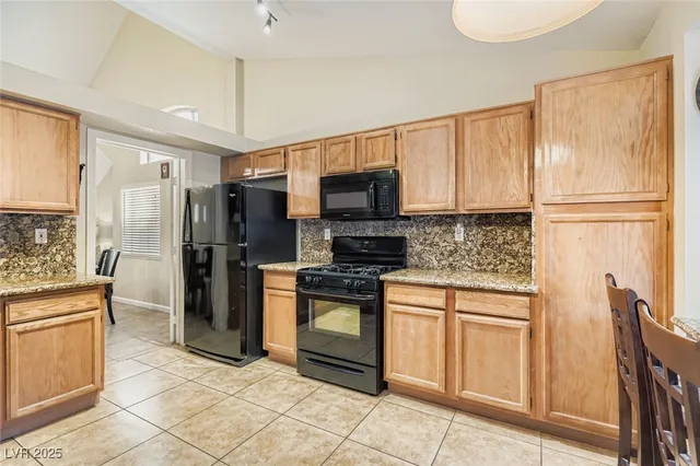 $570,000 | 405 Donner Pass Drive, Henderson, NV 89014